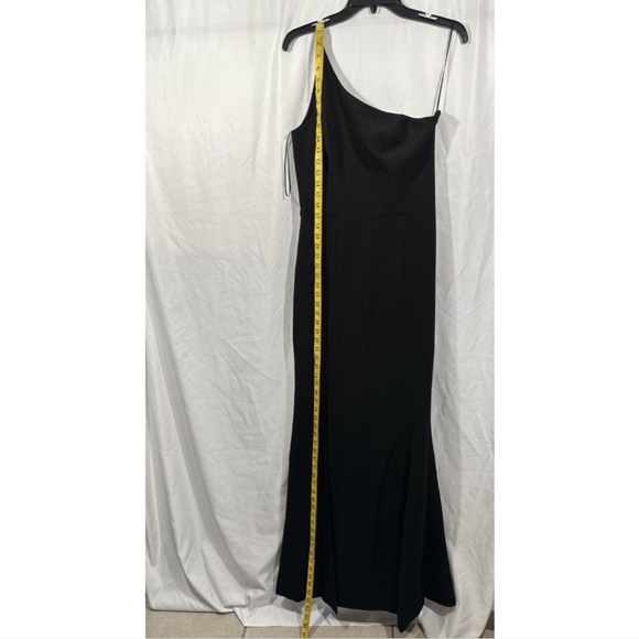 NEW Dress the Population [ Medium ] Amy One Shoulder Crepe‎ Gown in Black - Picture 4 of 14